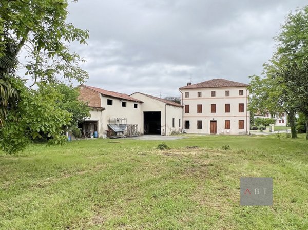 casa indipendente in vendita a Santa Giustina in Colle in zona Fratte