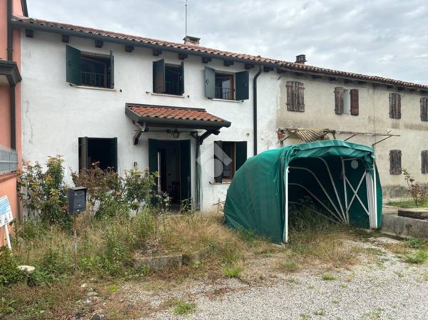 casa indipendente in vendita a Santa Giustina in Colle
