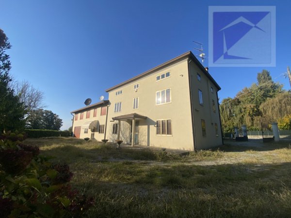 casa indipendente in vendita a Santa Giustina in Colle in zona Fratte