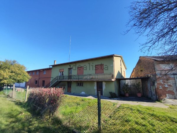 casa indipendente in vendita a Santa Giustina in Colle in zona Fratte