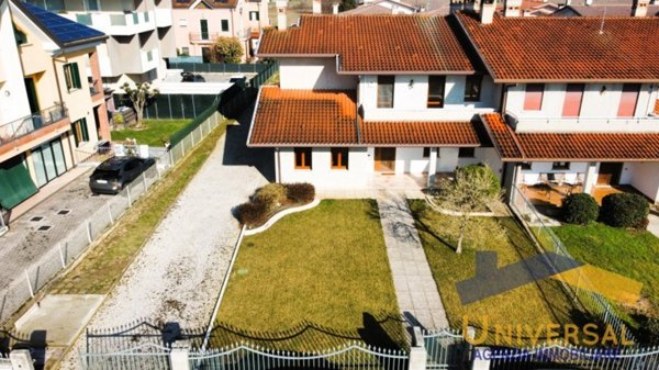 casa indipendente in vendita a Santa Giustina in Colle