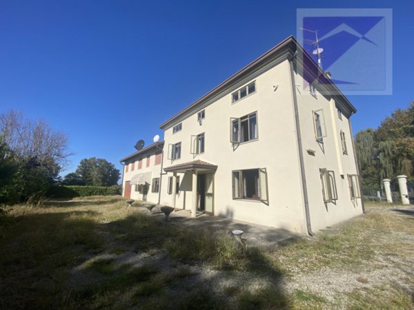 casa indipendente in vendita a Santa Giustina in Colle in zona Fratte