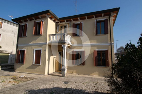 casa indipendente in vendita a Santa Giustina in Colle