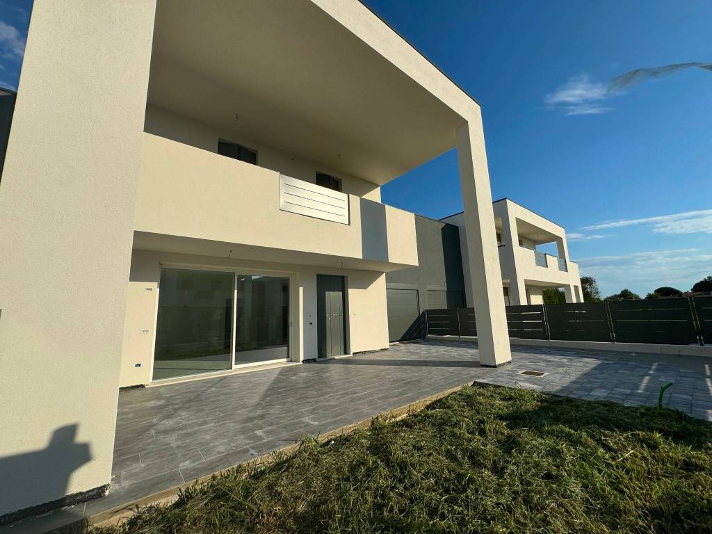 casa indipendente in vendita a Santa Giustina in Colle in zona Fratte