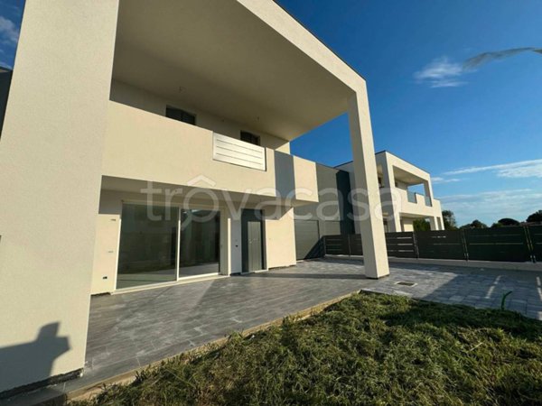 casa indipendente in vendita a Santa Giustina in Colle in zona Fratte