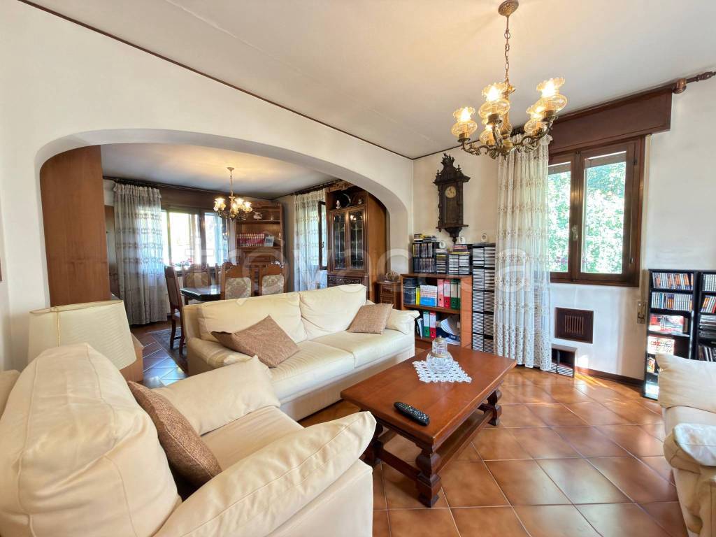 casa indipendente in vendita a Santa Giustina in Colle in zona Fratte