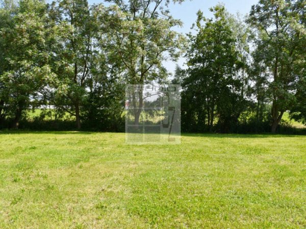 terreno edificabile in vendita a Santa Giustina in Colle