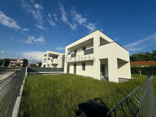 casa indipendente in vendita a Santa Giustina in Colle in zona Fratte
