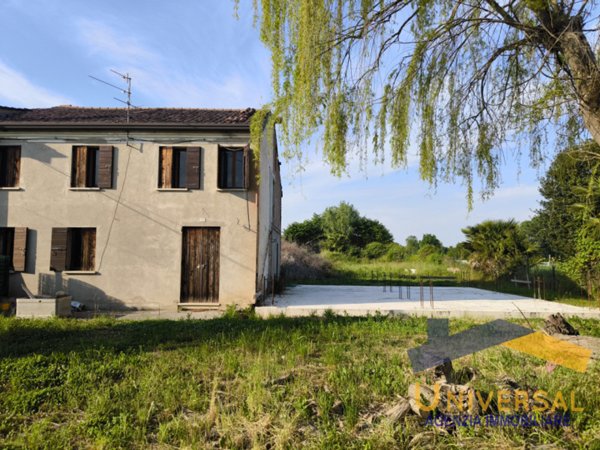 casa indipendente in vendita a Santa Giustina in Colle