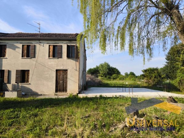 casa indipendente in vendita a Santa Giustina in Colle in zona Fratte