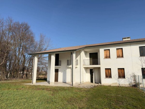 casa indipendente in vendita a Santa Giustina in Colle