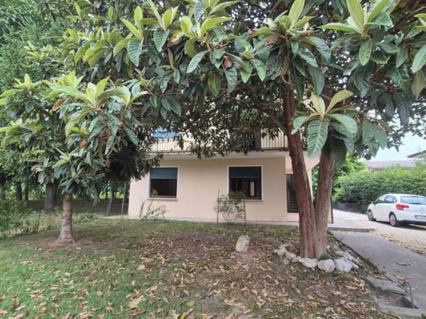 casa indipendente in vendita a Santa Giustina in Colle