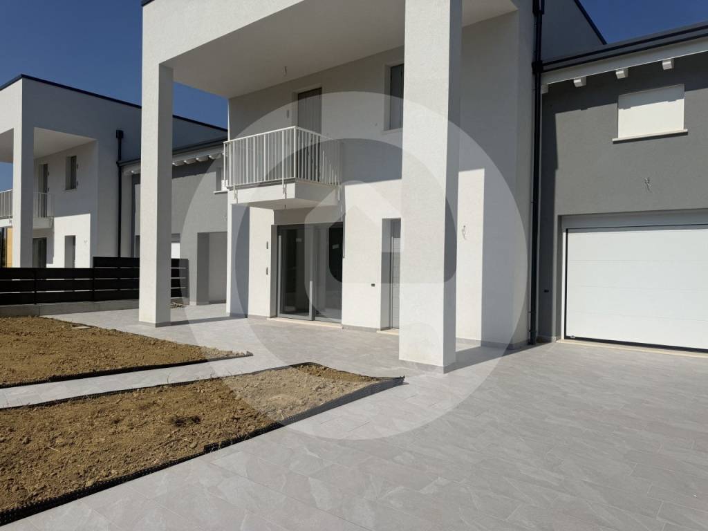 casa indipendente in vendita a Santa Giustina in Colle