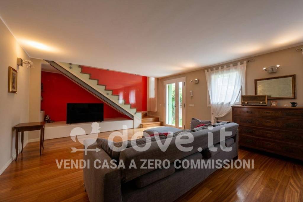 casa indipendente in vendita a Santa Giustina in Colle in zona Fratte