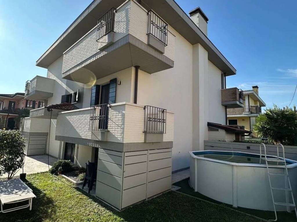 casa indipendente in vendita a Sant'Angelo di Piove di Sacco in zona Vigorovea