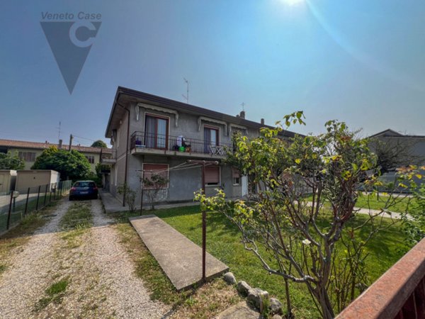 appartamento in vendita a Sant'Angelo di Piove di Sacco in zona Vigorovea