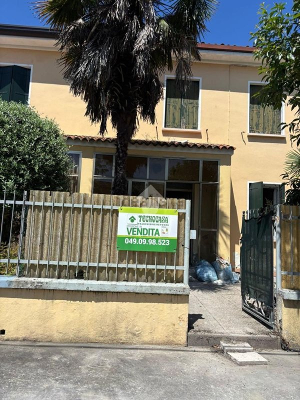 appartamento in vendita a Sant'Angelo di Piove di Sacco in zona Vigorovea