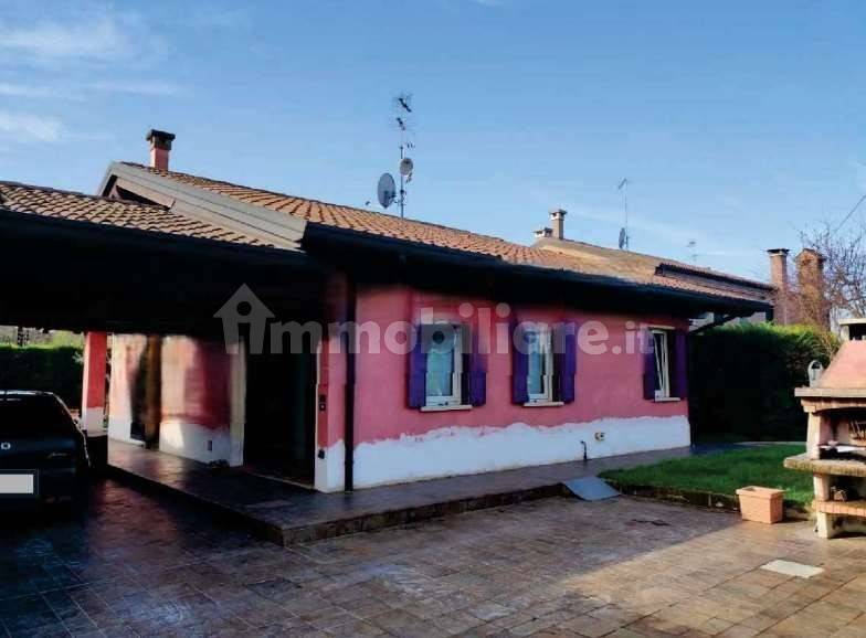 casa indipendente in vendita a Sant'Angelo di Piove di Sacco in zona Celeseo