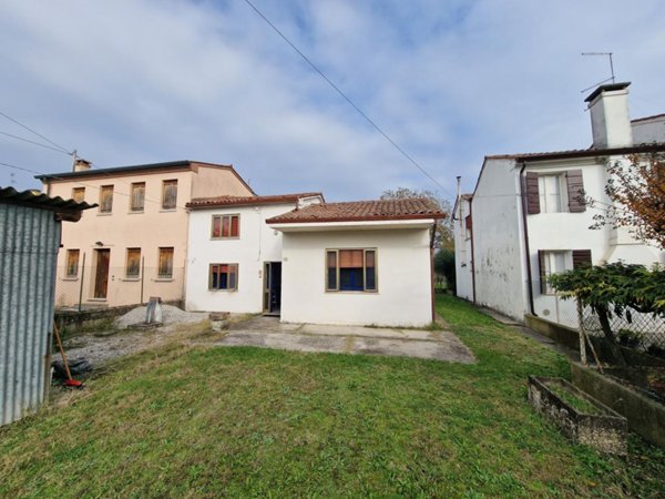 casa indipendente in vendita a Sant'Elena