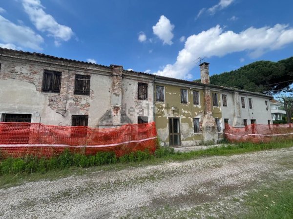 quadrivano in vendita a Sant'Elena
