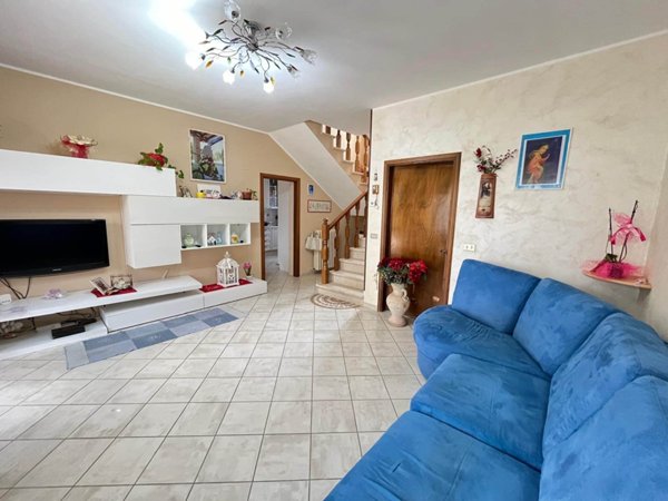 casa indipendente in vendita a Sant'Elena