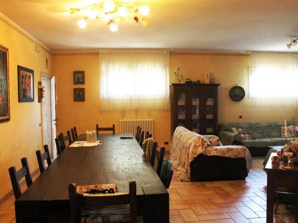 intera palazzina in vendita a Sant'Elena