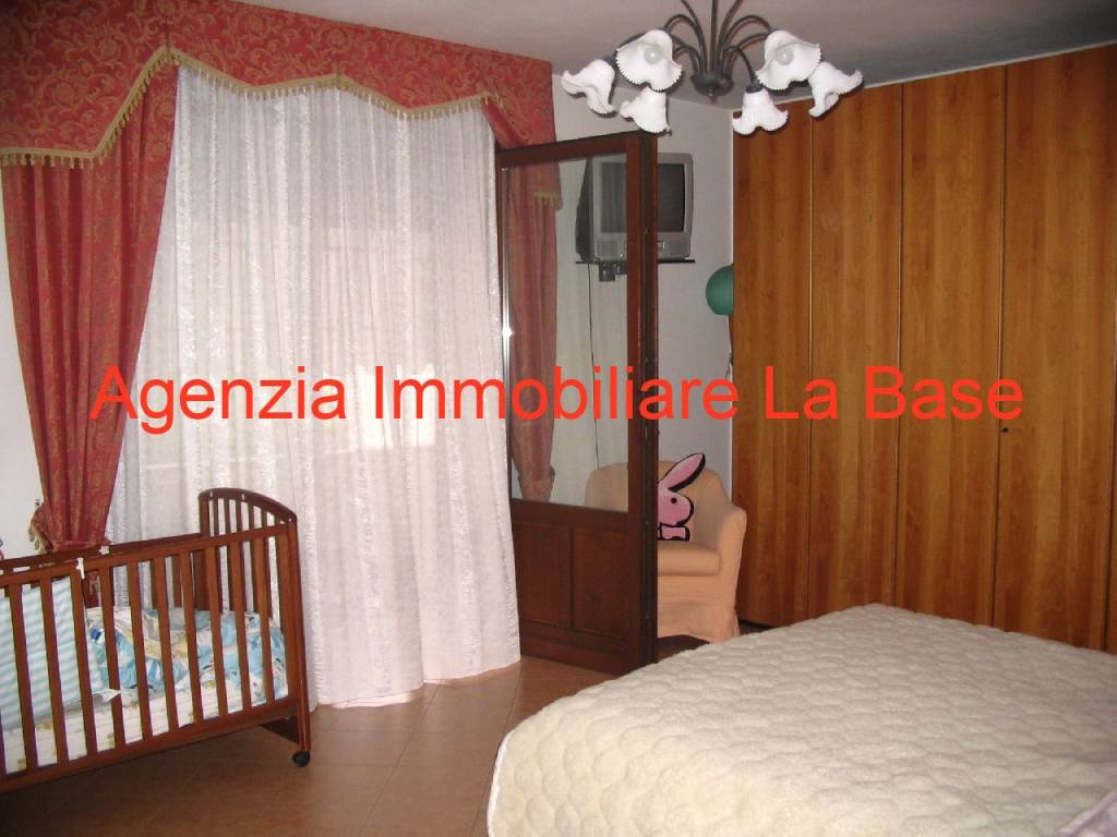 locale commerciale in vendita a Sant'Elena