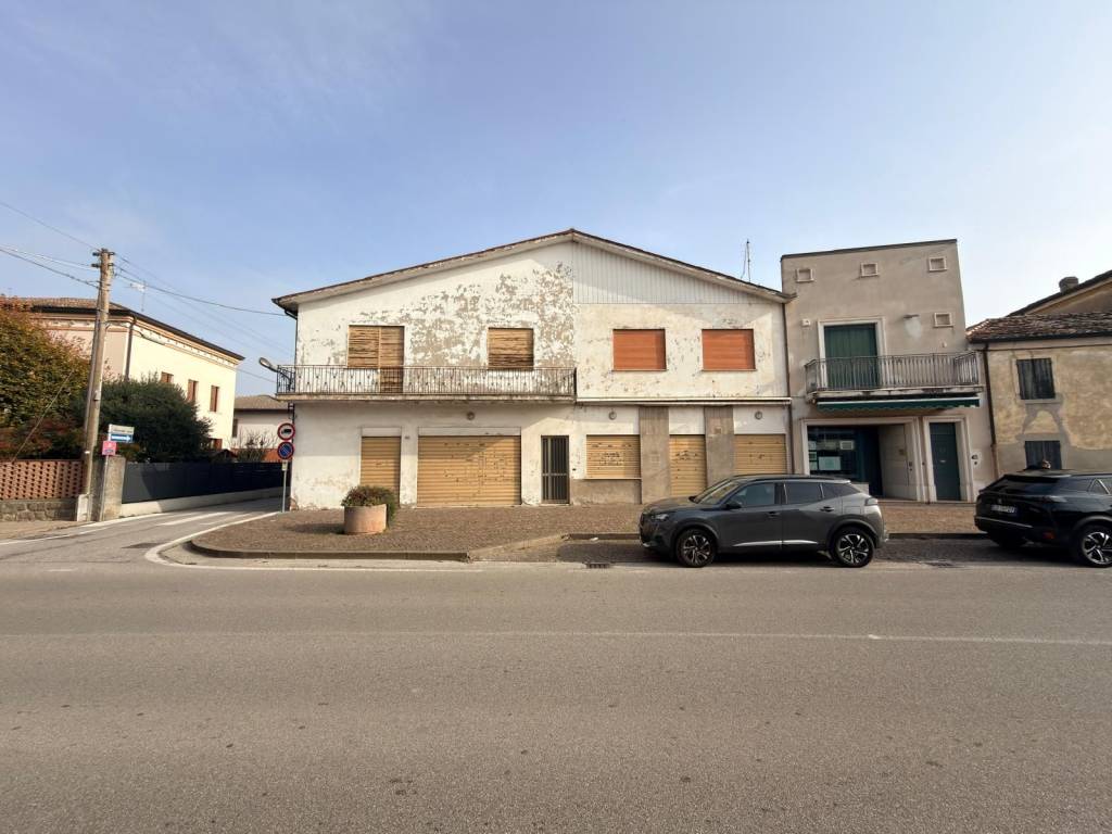 intera palazzina in vendita a Sant'Elena