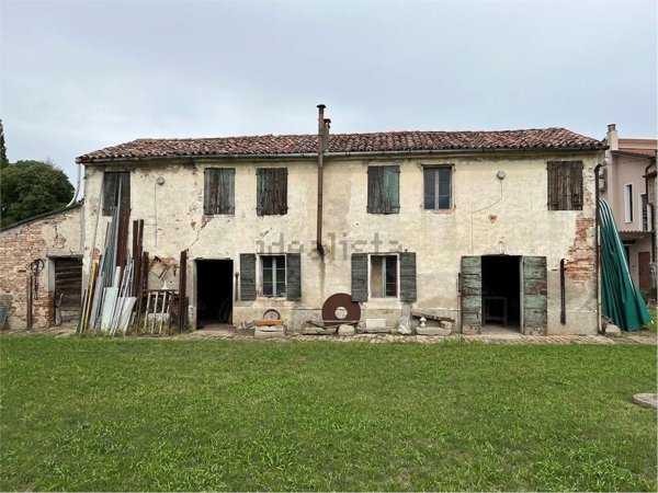 quadrivano in vendita a Sant'Elena