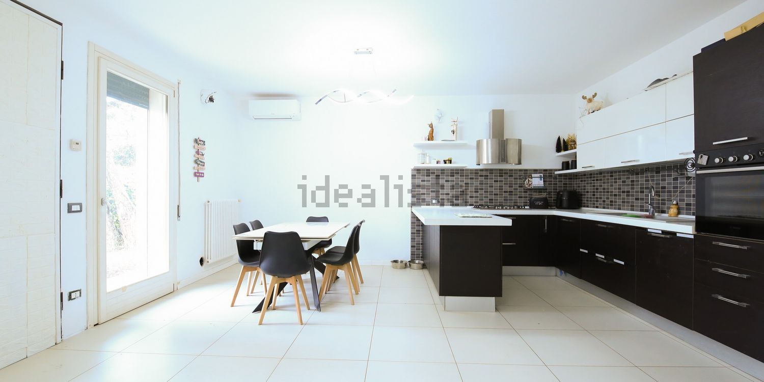 casa indipendente in vendita a Sant'Elena