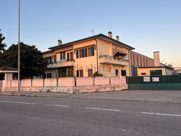 casa indipendente in vendita a Sant'Elena