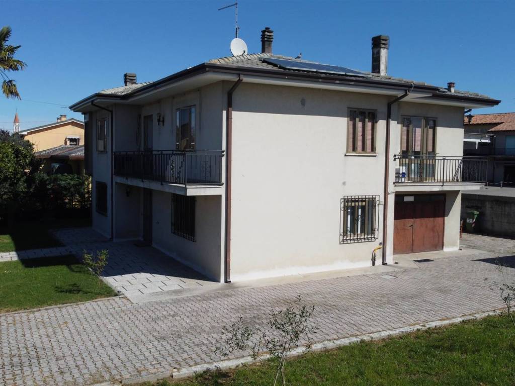 casa indipendente in vendita a Sant'Elena
