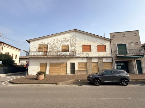 casa indipendente in vendita a Sant'Elena
