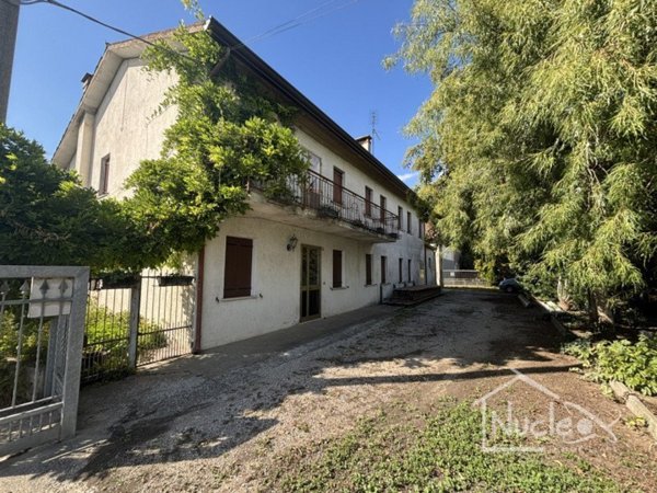 casa indipendente in vendita a Sant'Elena