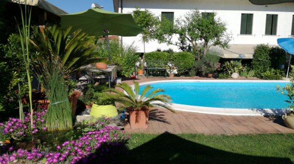 casa indipendente in vendita a Sant'Elena
