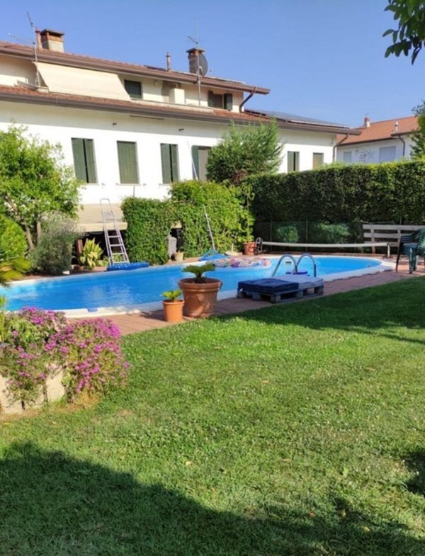 casa indipendente in vendita a Sant'Elena