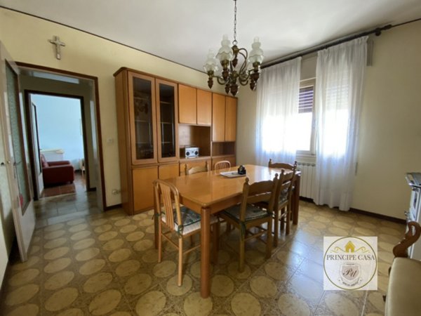 casa indipendente in vendita a Sant'Urbano