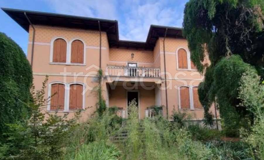 casa indipendente in vendita a Sant'Urbano