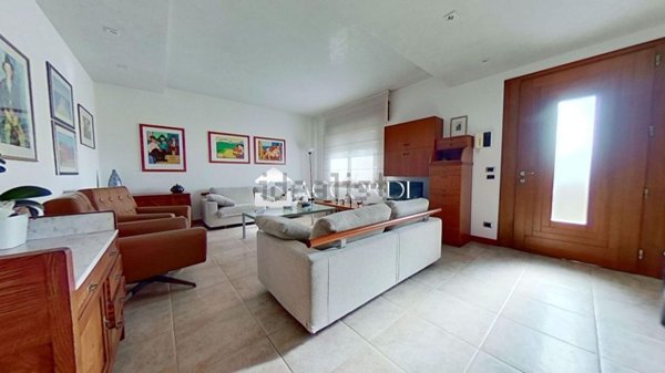 casa indipendente in vendita a Sant'Urbano