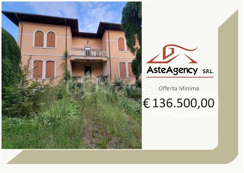 casa indipendente in vendita a Sant'Urbano