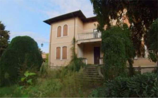 casa indipendente in vendita a Sant'Urbano