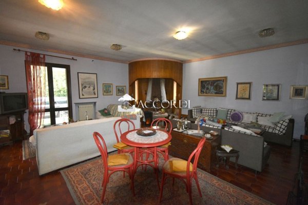 casa indipendente in vendita a Sant'Urbano