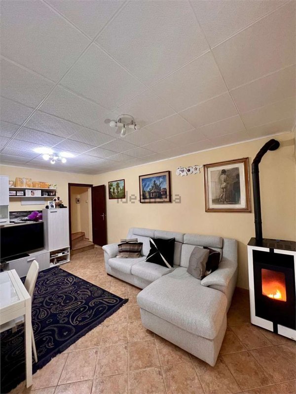 casa indipendente in vendita a Sant'Urbano