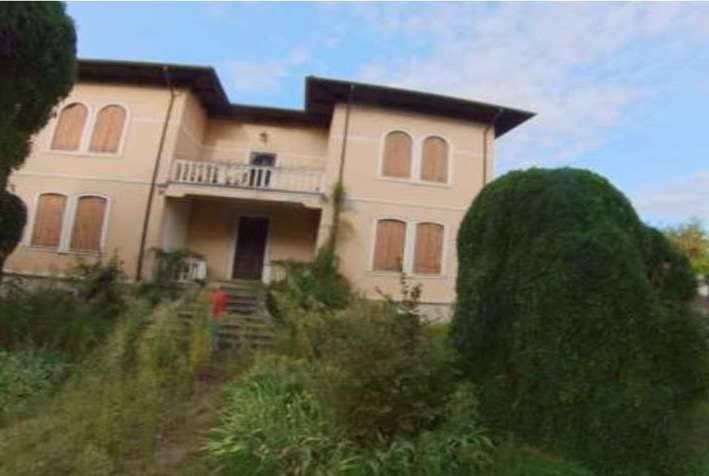 casa indipendente in vendita a Sant'Urbano