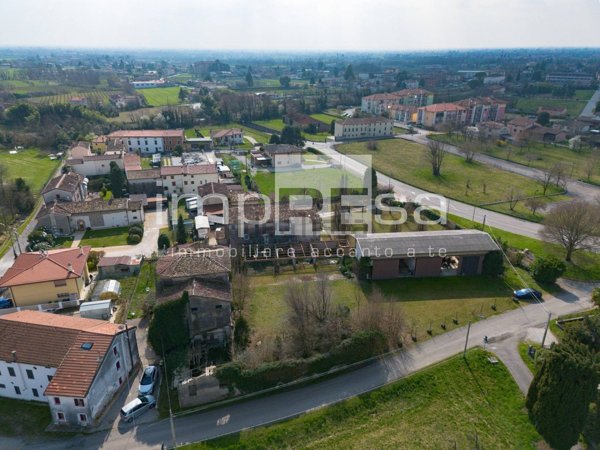 terreno edificabile in vendita a Sant'Urbano