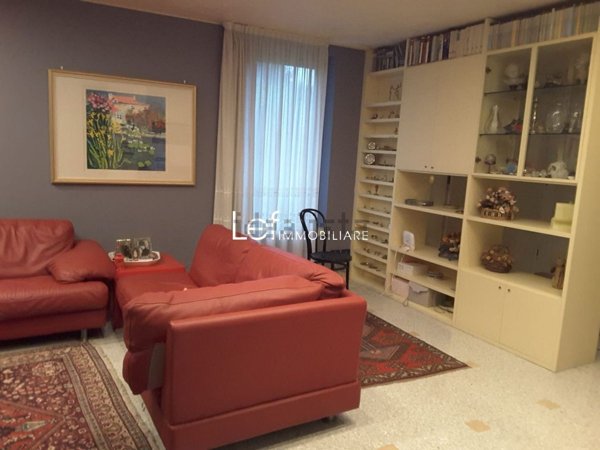 casa indipendente in vendita a Sant'Urbano