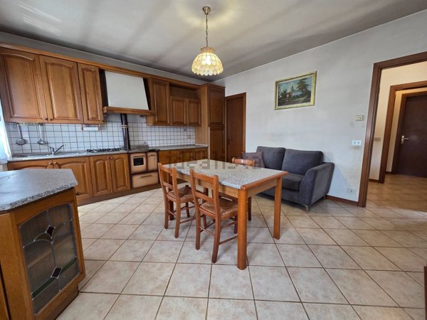 casa indipendente in vendita a Sant'Urbano