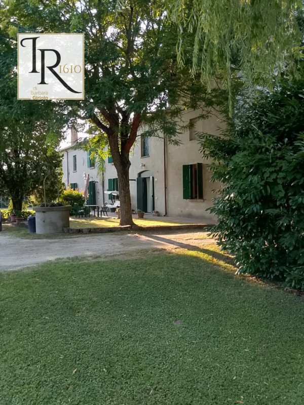 casa indipendente in vendita a Sant'Urbano