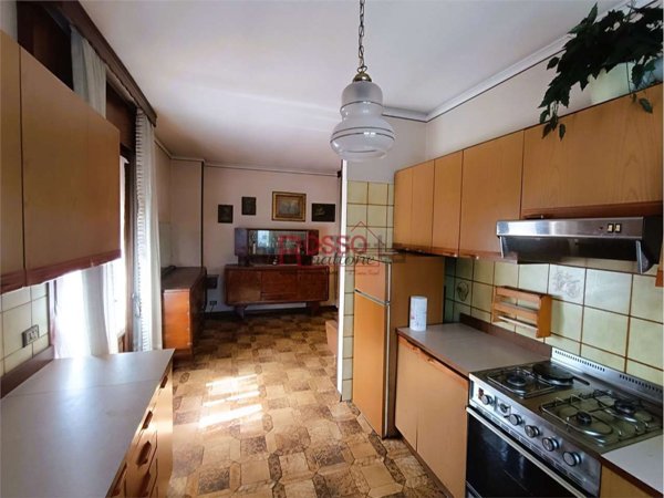 casa indipendente in vendita a Sant'Urbano