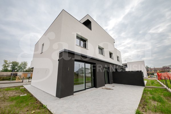 casa indipendente in vendita a Saonara in zona Villatora